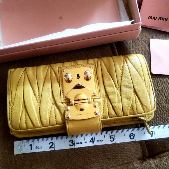 💯 MIUMIU Matelasse Bifold Long Wallet - Picture 6 of 16